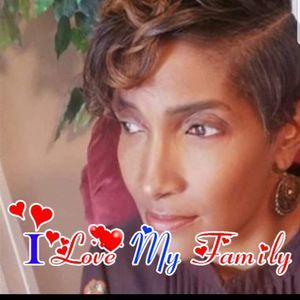 Meet your Posher, Yvette